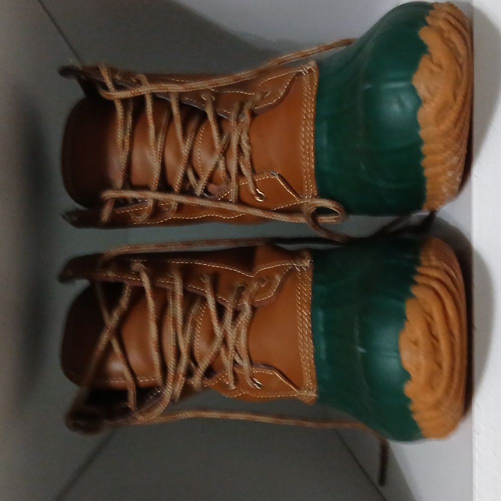 Women's Khombu snow boots